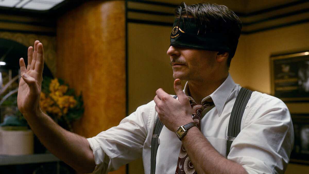 'Nightmare Alley' Review 2021 Film Guillermo del Toro Bradley Cooper