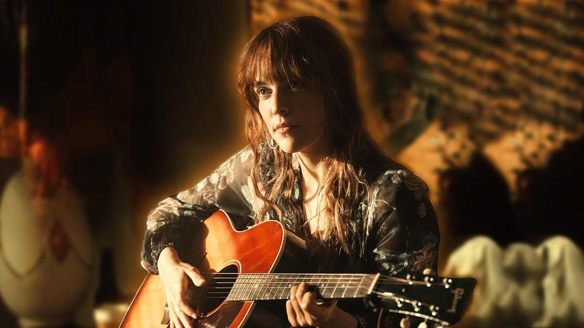 'Daisy Jones & The Six' Episode 1 Recap And Ending, Explained Does Daisy Get The Validation