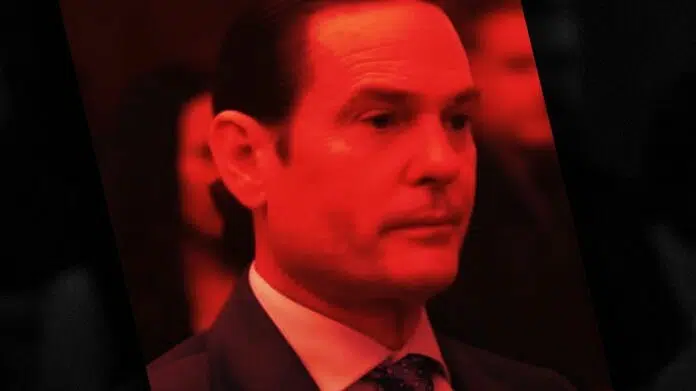 Netflix Frederick's Death In The Fall Of The House Of Usher